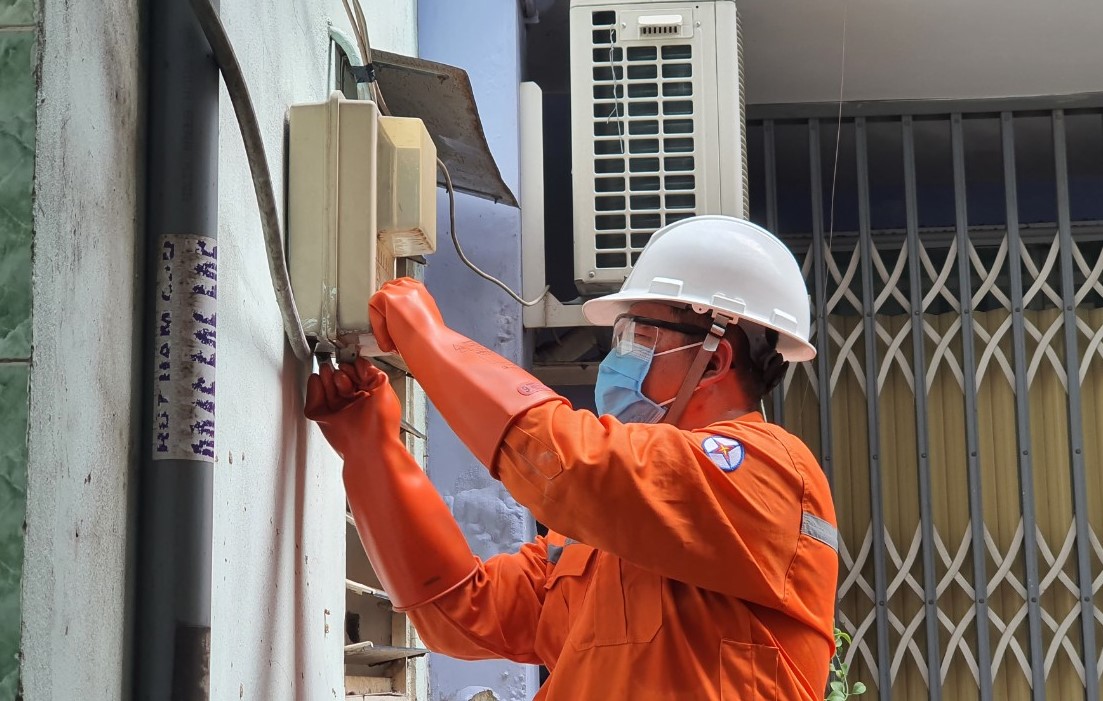 Khoản lỗ 26.000 tỷ đồng và loạt câu hỏi chưa có câu trả lời của EVN