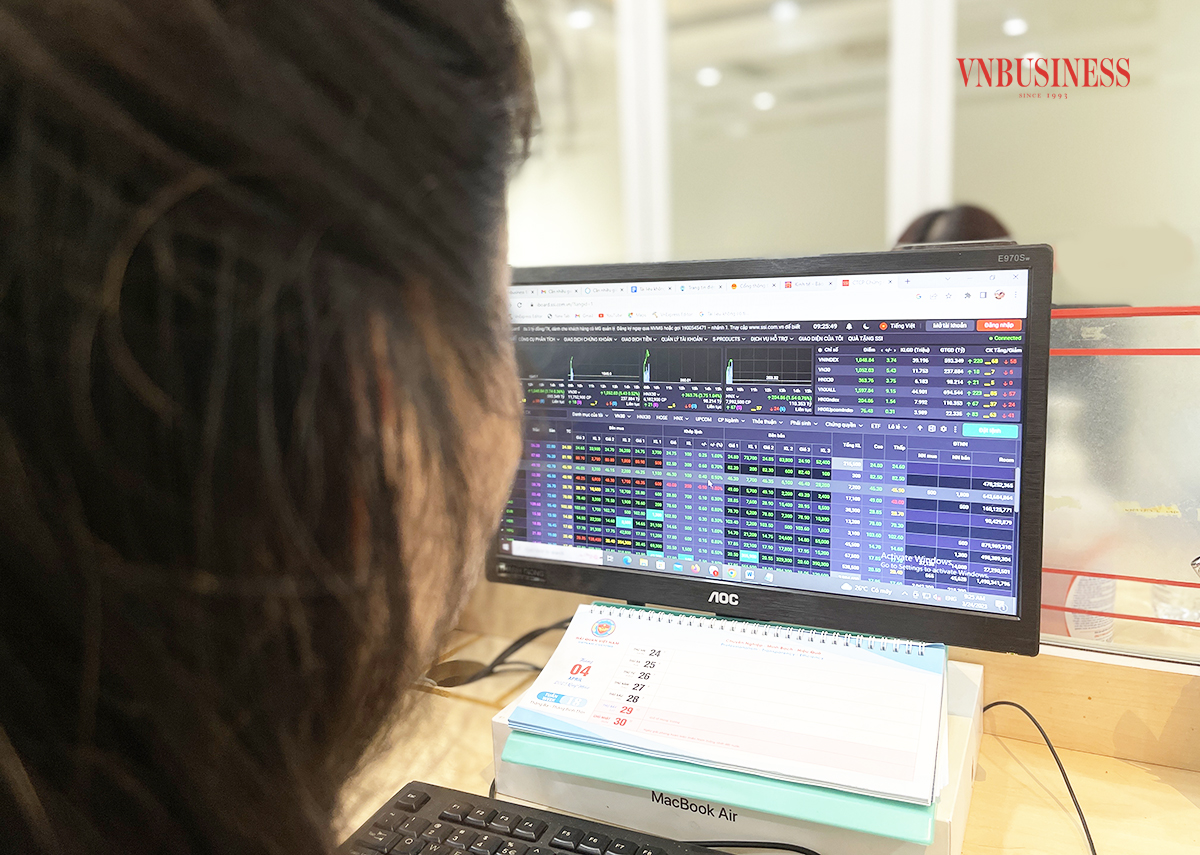 Vẫn nên cẩn trọng trước ‘sức nóng’ của cổ phiếu nhỏ