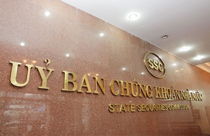 Những cái tên bị UBCKNN ‘tuýt còi’ trong tháng 5