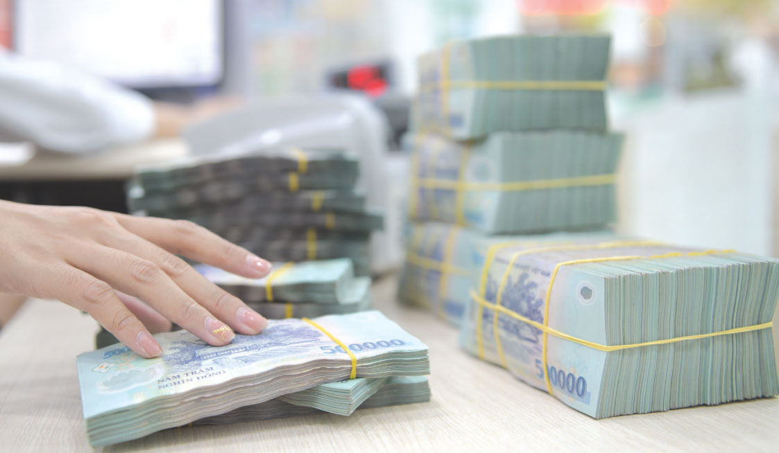 Tín dụng tăng yếu, doanh nghiệp và ngân hàng đều... ‘méo mặt’