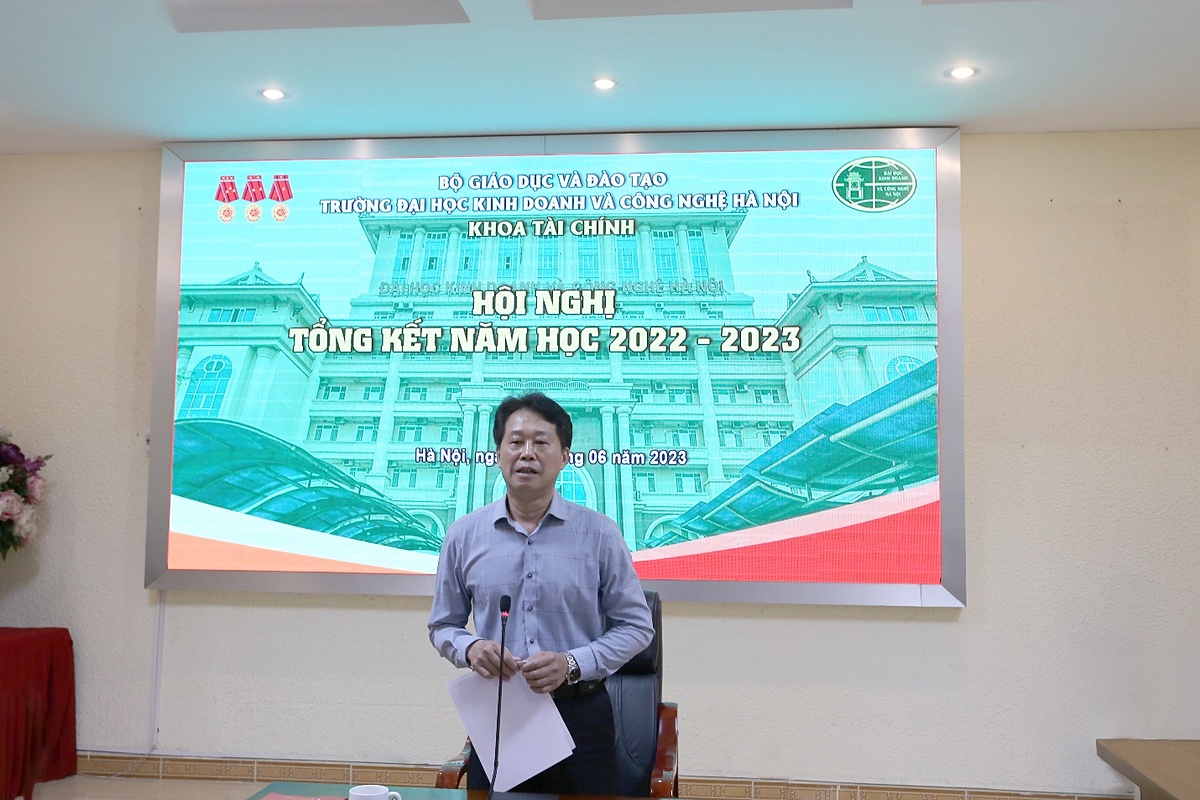 Khoa tài chính trường Đại học Kinh doanh Công nghệ tổ chức hội nghị tổng kết năm học 2022 – 2023