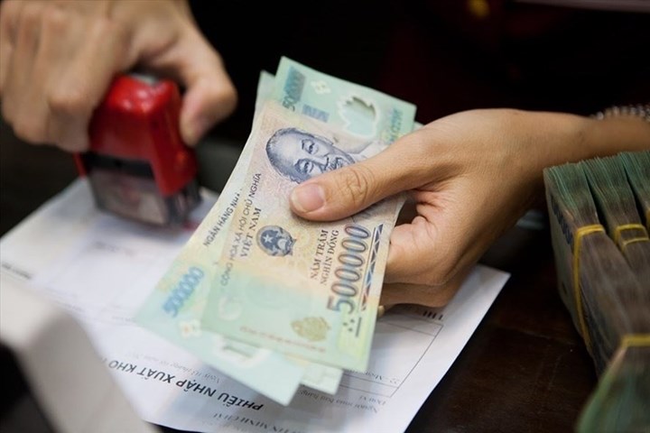Từ ngày mai, giảm 36 khoản phí, lệ phí đến hết năm