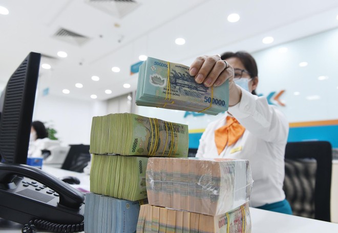 Dòng tiền đang dịch chuyển ra khỏi hệ thống ngân hàng?