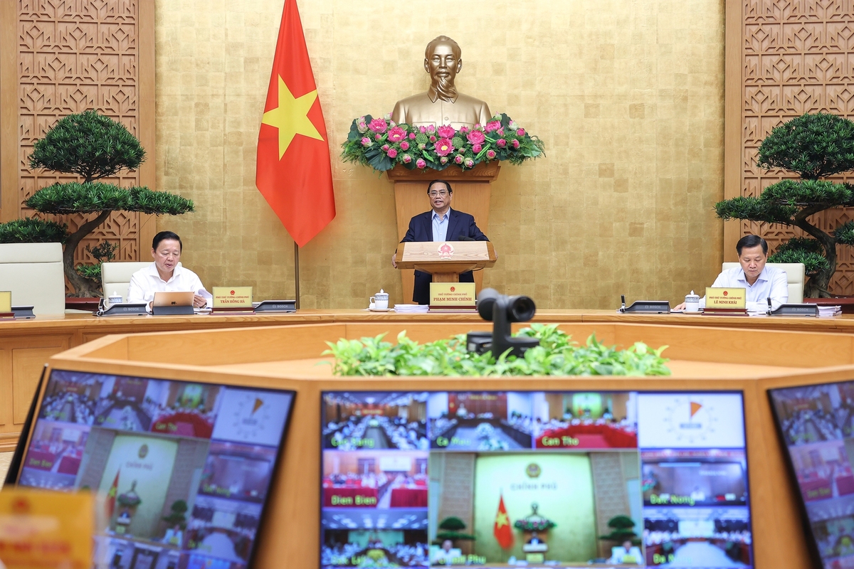 Chính phủ yêu cầu tiếp tục giảm lãi suất cho vay ít nhất 1,5-2%