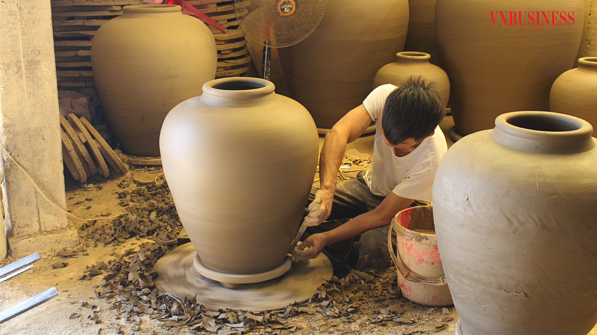 Gốm Gia Thủy và hơn nửa thế kỷ không ngừng 'chuốt đất, đỏ lửa'