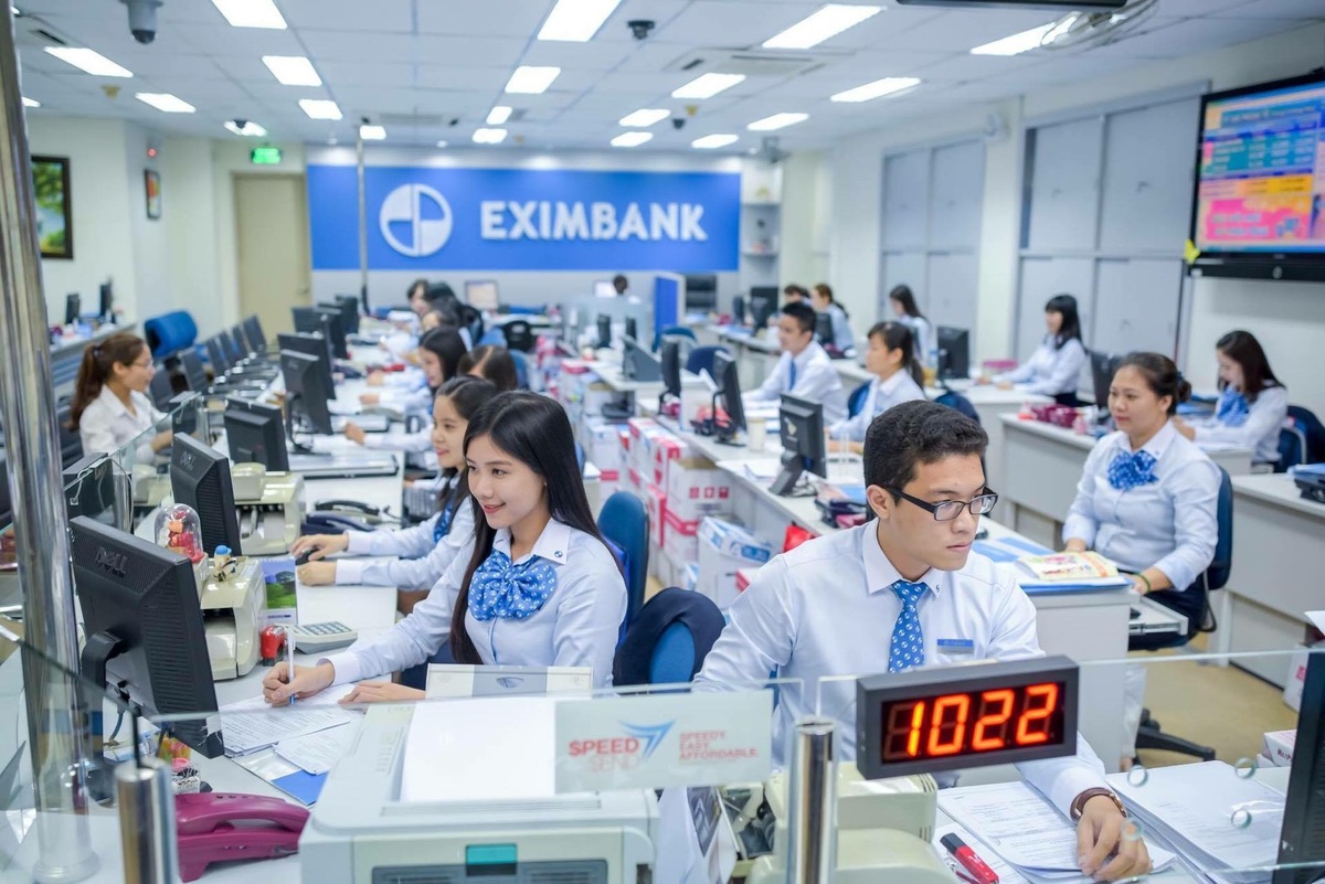Liên tục biến động thượng tầng, Eximbank làm ăn ra sao?