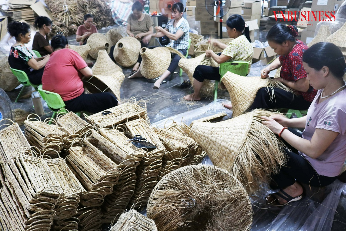 'Bài toán' dung hòa giữa truyền thống và hiện đại của một HTX thủ công mỹ nghệ