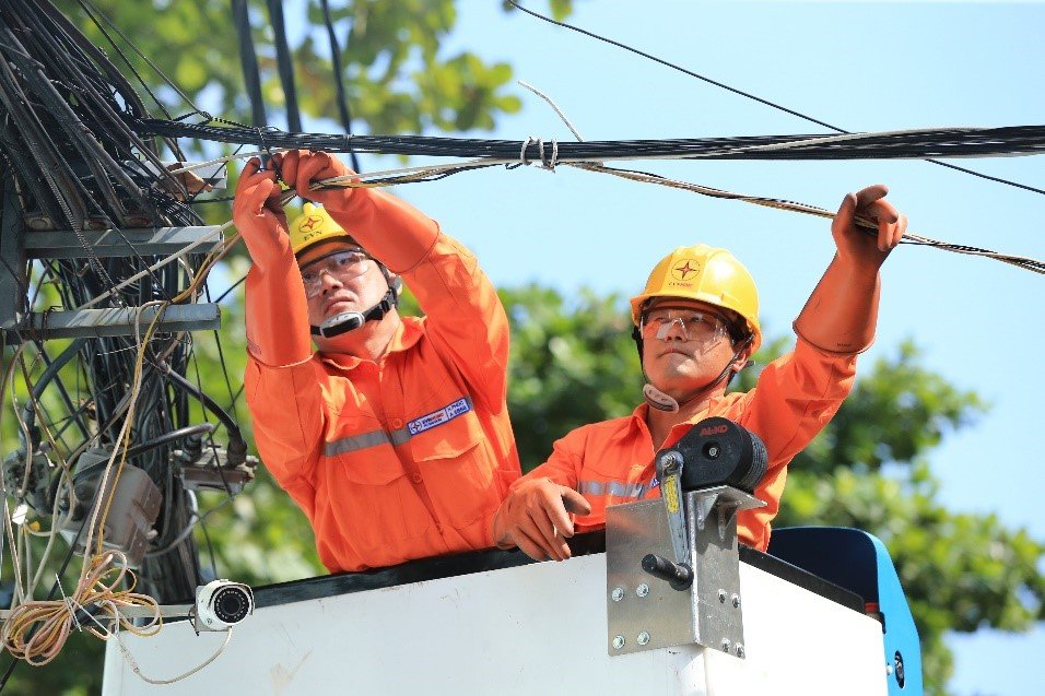 Sửa Luật Điện lực: Bộ Công Thương đề xuất điều chỉnh giá điện theo thị trường, xóa bù chéo