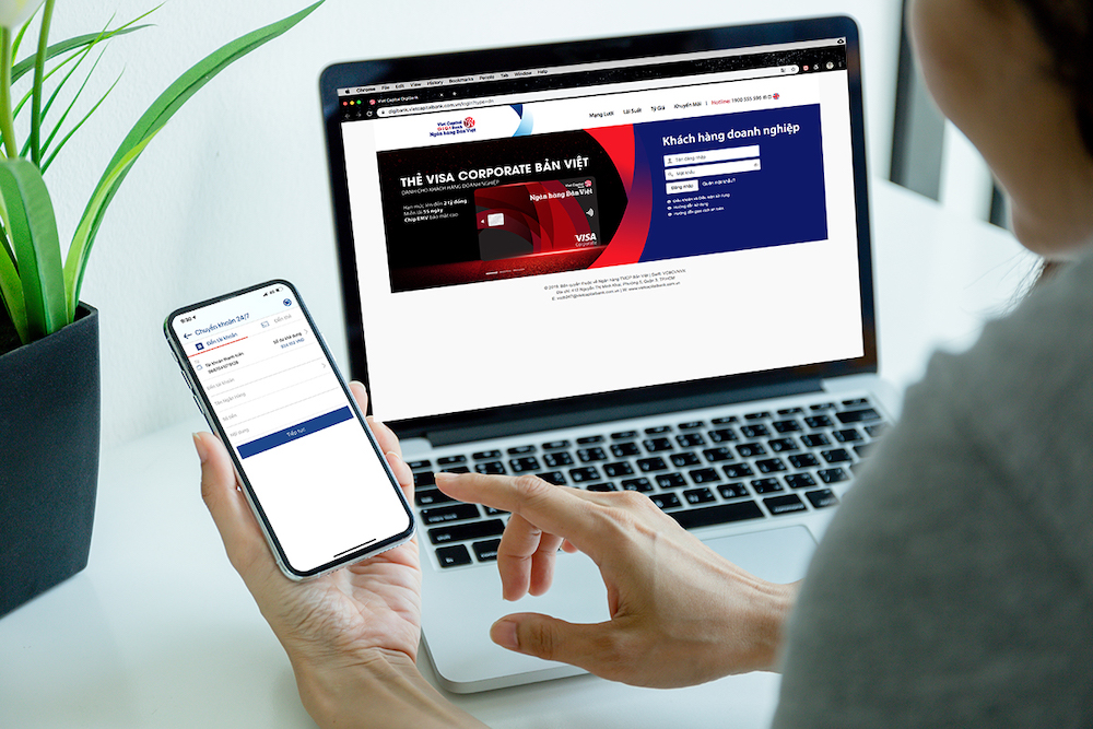 Chuyển tiền điện tử từ 500 triệu đồng hay 1.000 USD trở lên phải báo cáo