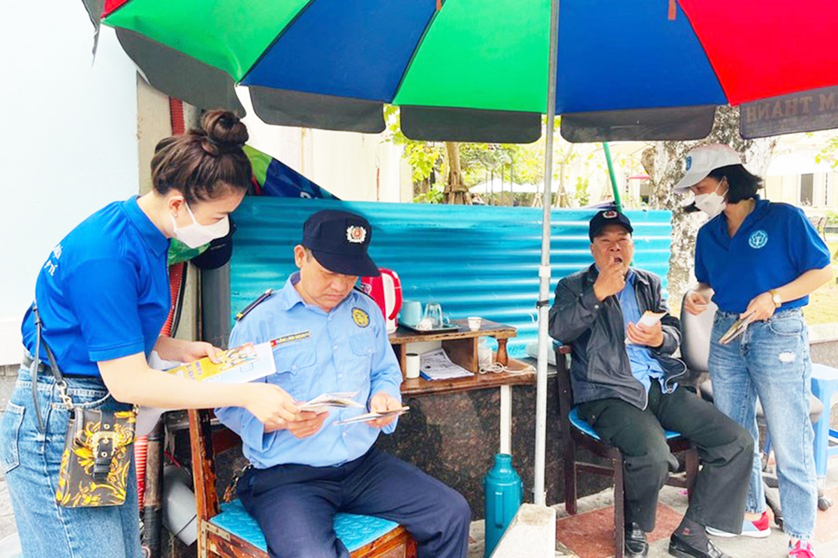 Người phụ nữ 'dệt lưới an sinh' trên đất cảng Hải Phòng