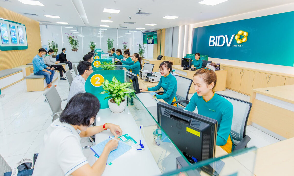 2 ngân hàng đầu tiên cho vay trả nợ ngân hàng khác với lãi suất ưu đãi