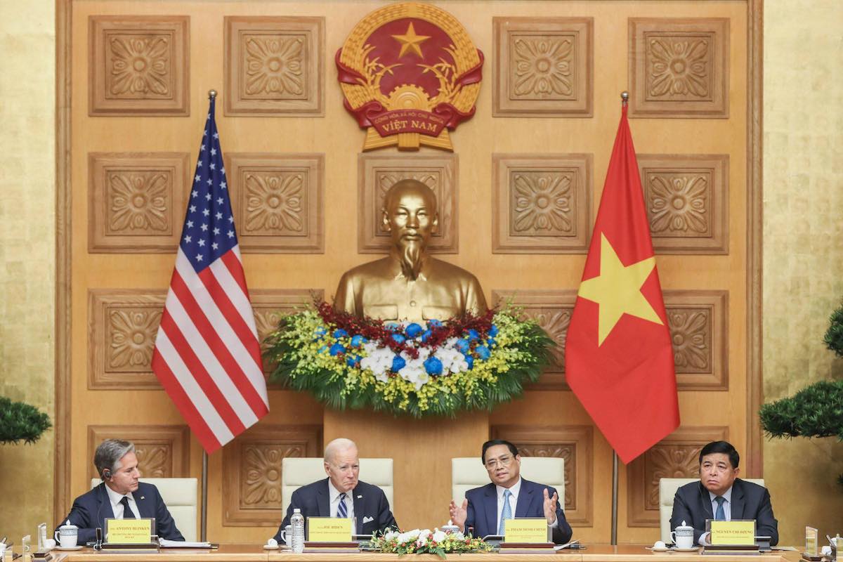 Những cái 'bắt tay' tỷ USD trong chuyến thăm Việt Nam của Tổng thống Biden