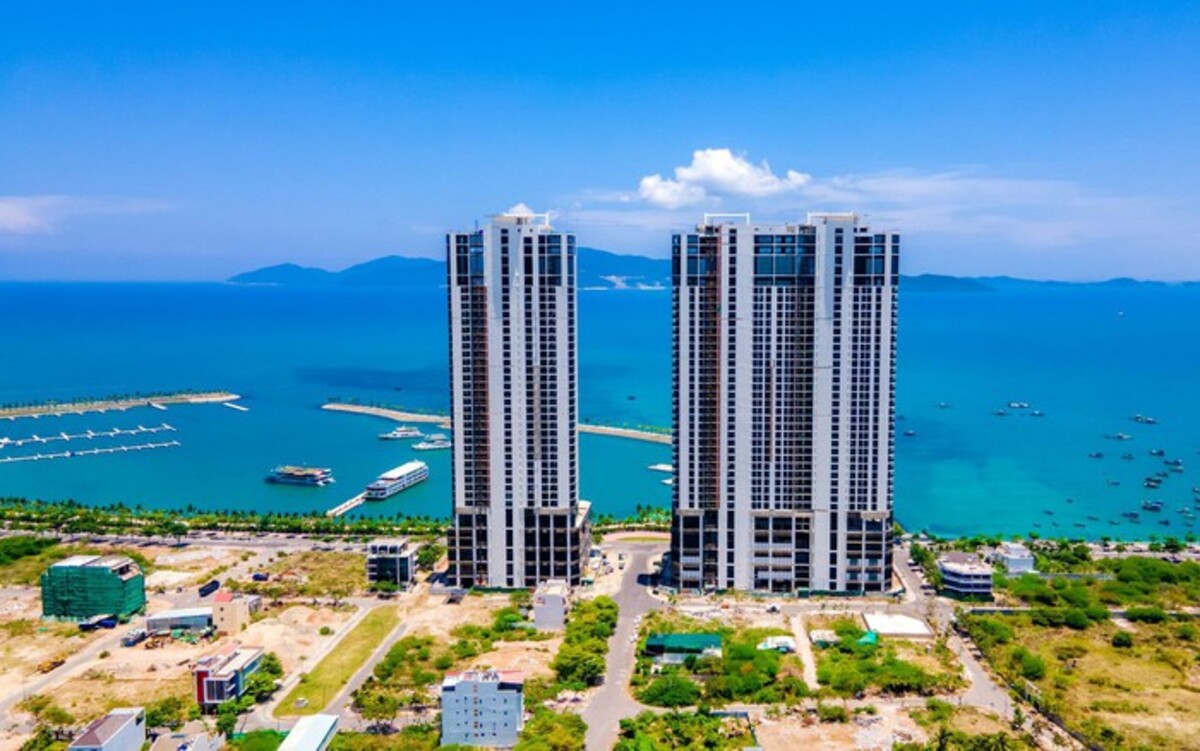 2 'ông lớn' ngân hàng cùng rao bán siêu cao ốc ở Nha Trang để siết nợ