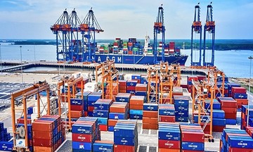 Cổ phiếu vận tải biển nhìn từ &#039;gã khổng lồ&#039; sở hữu cảng nước sâu lớn nhất Việt Nam