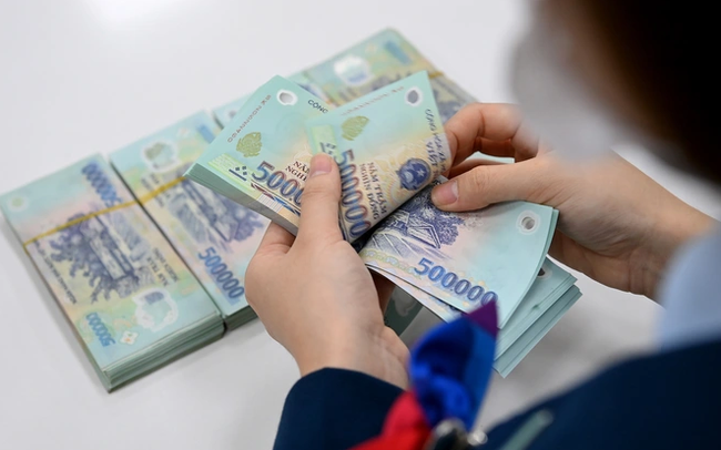 Lạm phát và tỷ giá ‘cản bước’ Ngân hàng Nhà nước hạ lãi suất, yếu tố nào hỗ trợ lãi suất cho vay giảm?