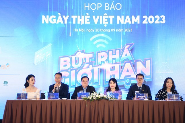 Cả nước có hơn 140 triệu thẻ thanh toán đang lưu hành