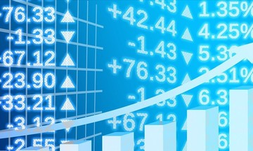 Cổ phiếu bất động sản hồi sinh, VN-Index trở lại mạnh mẽ