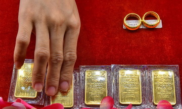 Vàng miếng đang đắt hơn vàng nhẫn khoảng 11,1 triệu đồng/lượng