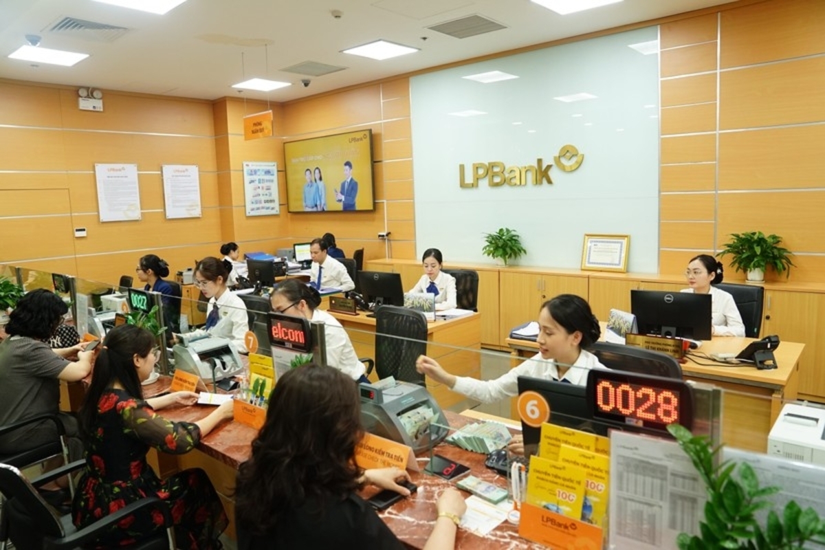 VNPost 'ế' hơn 140 triệu quyền mua cổ phiếu LPBank, tiếp tục thoái vốn bất thành