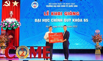 TNG Holdings Vietnam tiếp sức giấc mơ đến trường cho tân sinh viên đặc biệt khó khăn