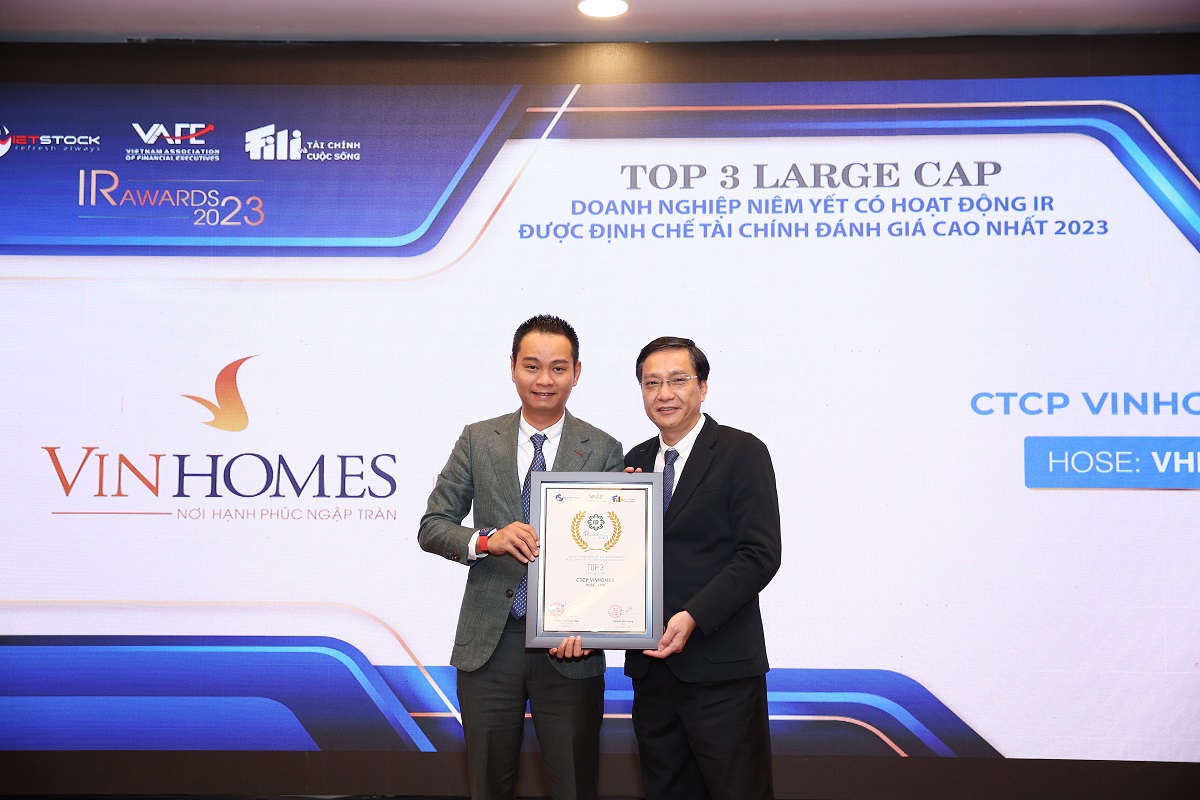 Vinhomes được vinh danh top 3 doanh nghiệp niêm yết có hoạt động quan hệ đầu tư tốt nhất năm 2023