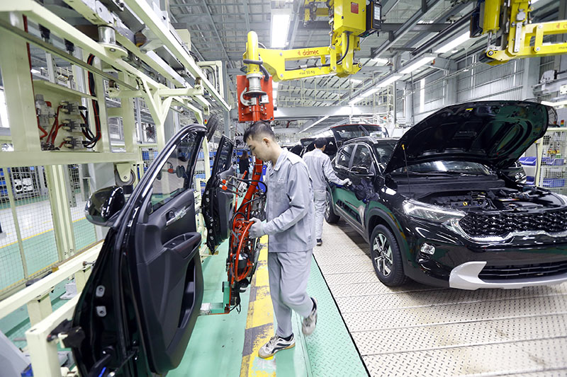 GDP 9 tháng tăng 4,24%, gần thấp nhất hơn 10 năm qua