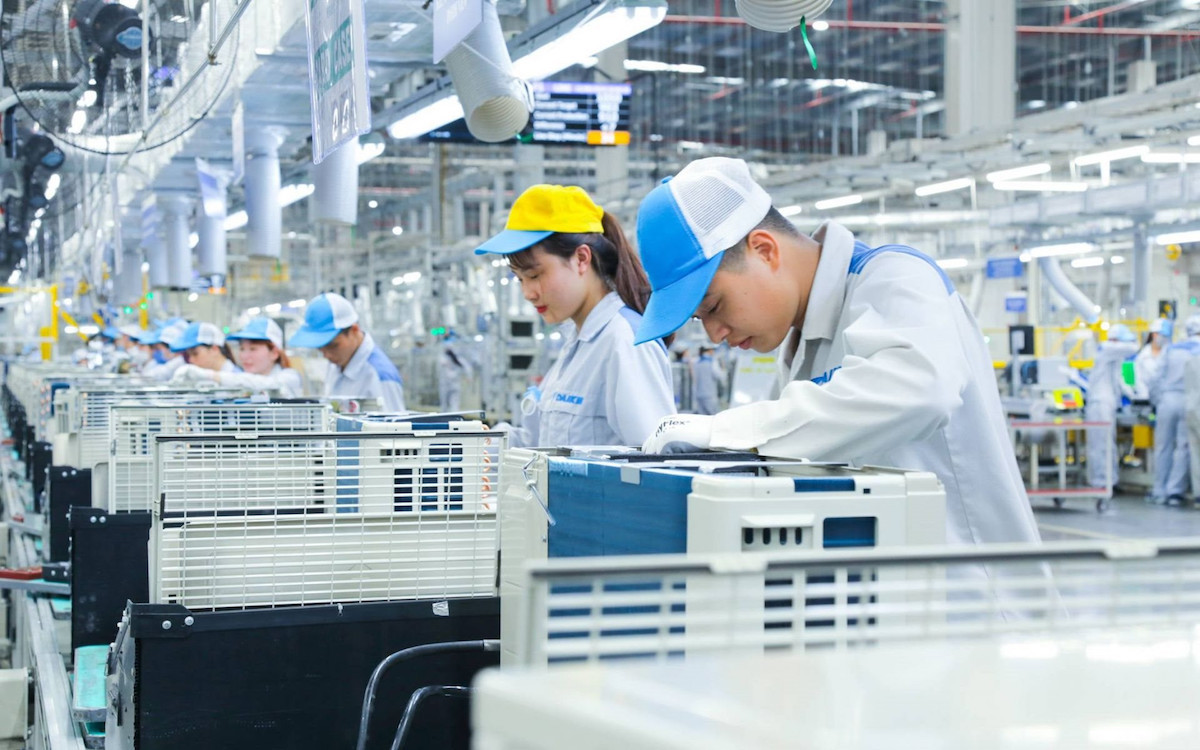 Thấy gì khi Việt Nam vào top quốc gia hấp dẫn FDI hàng đầu thế giới?