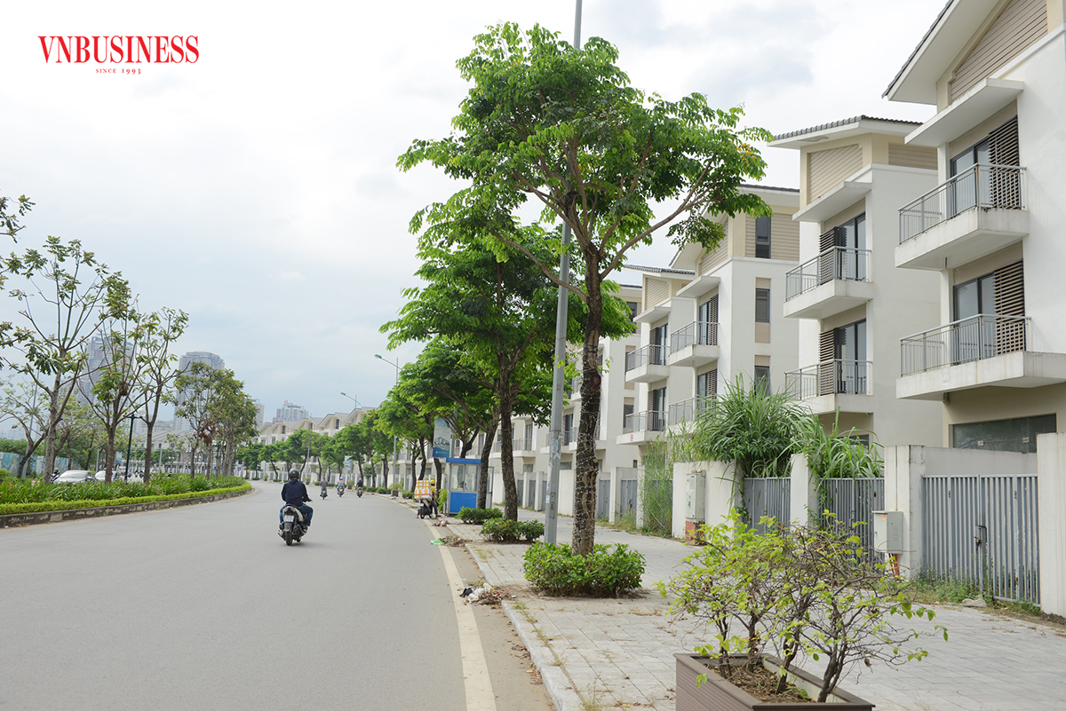 Giá biệt thự, nhà phố neo cao chót vót vì 'không có để mua'?