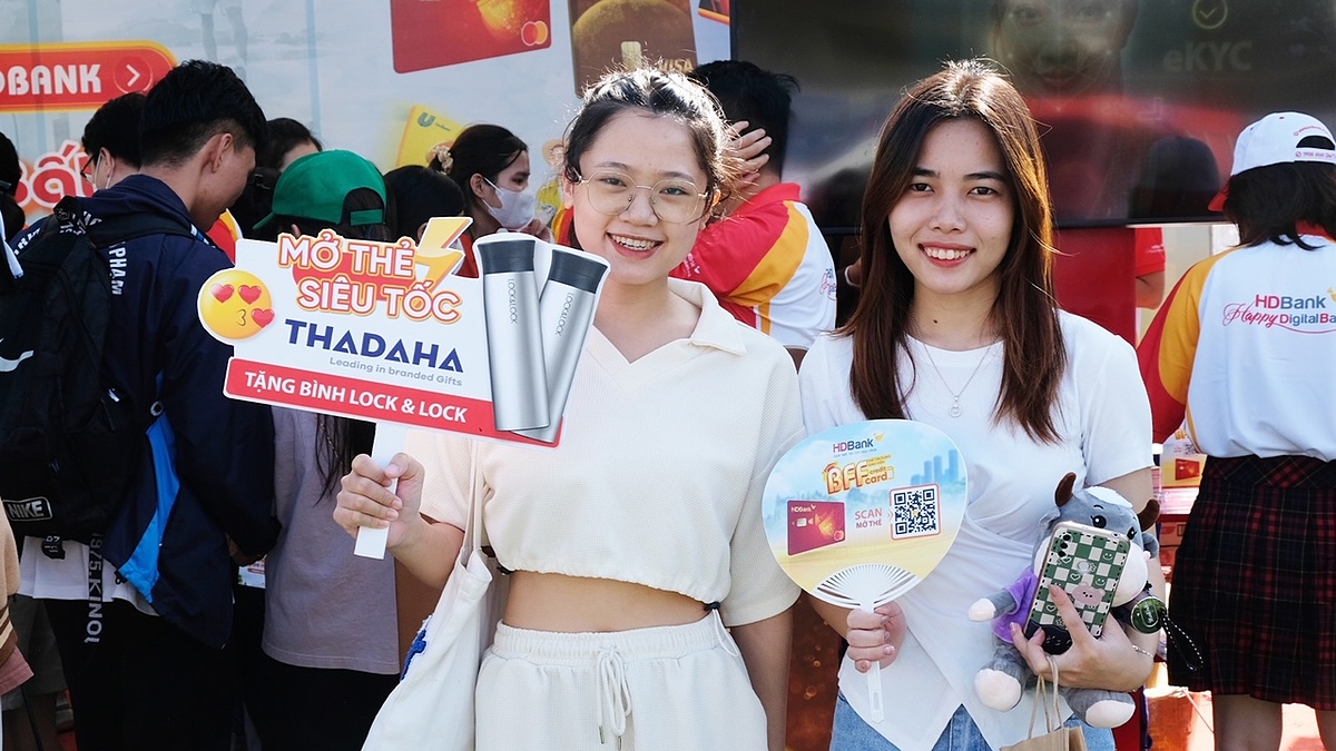 GenZ “say” ưu đãi của thẻ tín dụng HDBank tại Sóng Festival 2023
