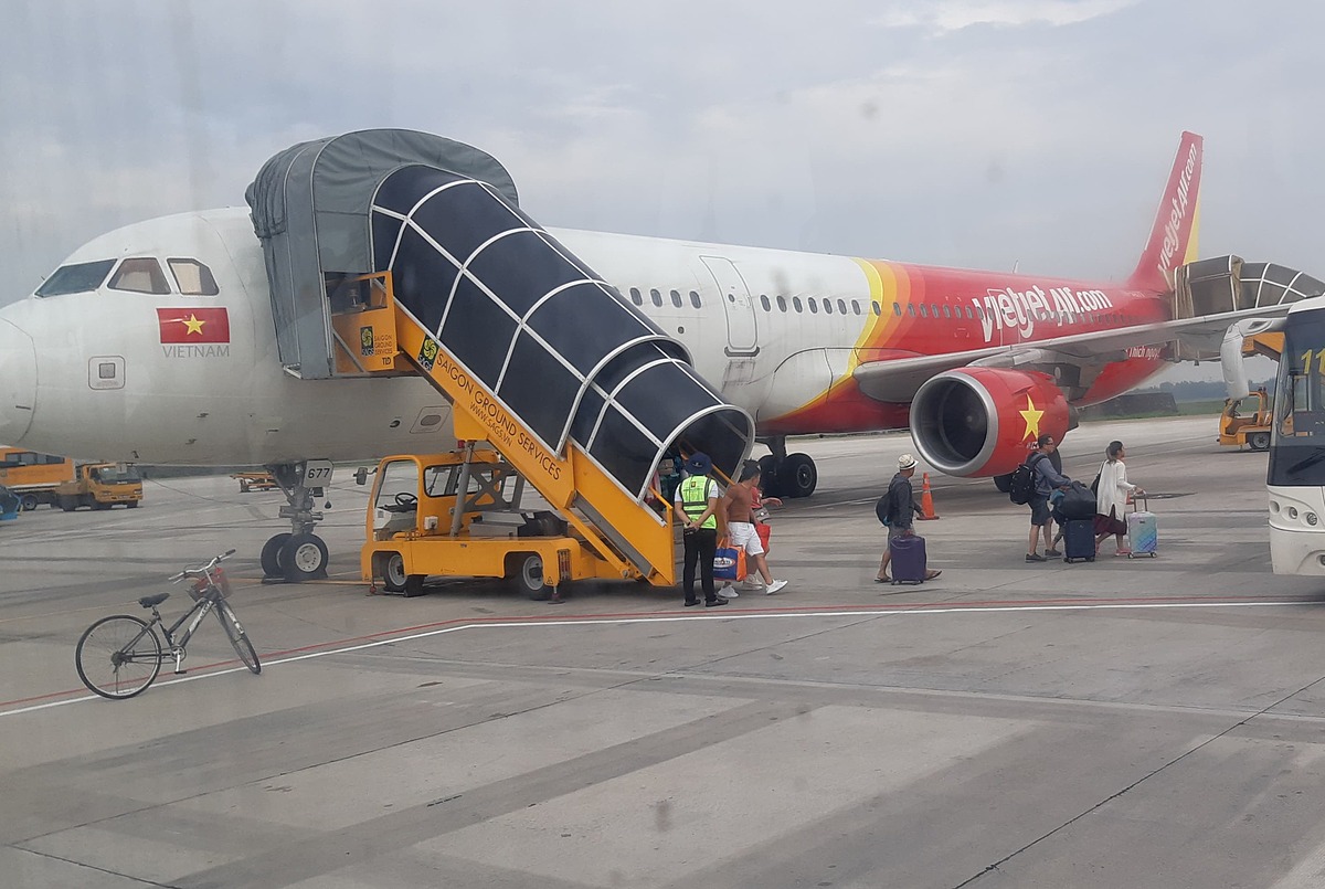 SAGS báo lãi khủng nhưng bị phạt thuế liên tục, cổ đông lớn đua nhau thoái vốn
