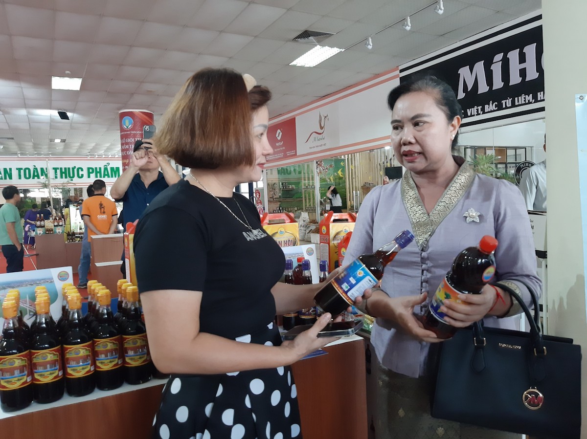 Nước mắm đặc sản từ khắp cả nước 'chào hàng' người dân Thủ đô