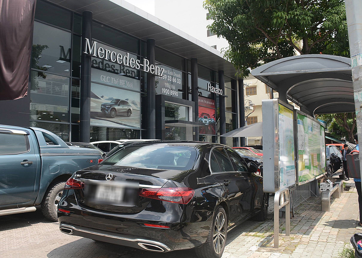 TP.HCM: Khách hàng kêu cứu khi xe Mercedes-Benz mua hơn 5 tỷ gặp phải hàng loạt lỗi