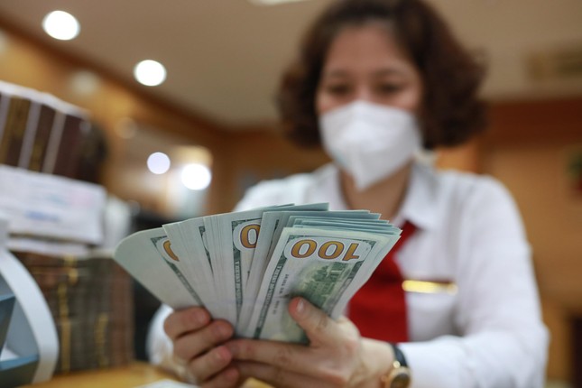 Thêm dư địa để giảm thêm lãi suất điều hành