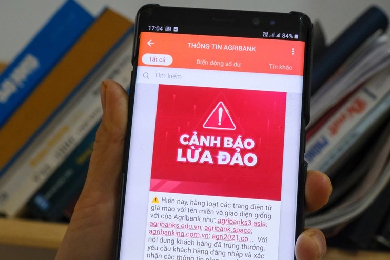 Chiêu thức lừa đảo ngân hàng tinh vi mới xuất hiện, ai cũng cần cảnh giác