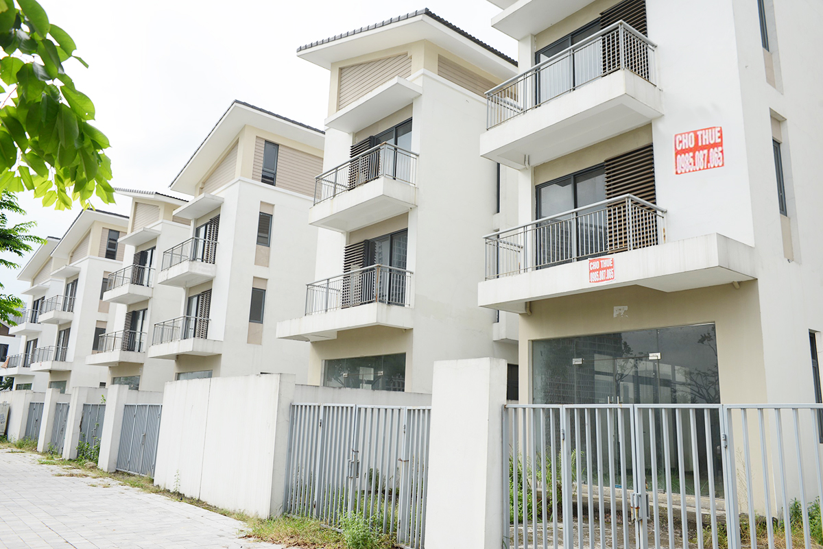 Thanh khoản ì ạch, doanh nghiệp còn 'mặn mà' với bất động sản triệu đô?