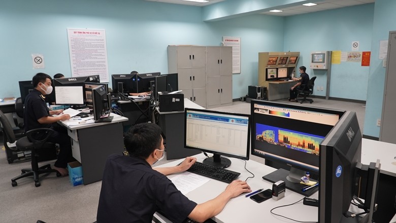 Mỗi ngày có khoảng 700.000 tờ khai nhập khẩu trị giá thấp, hệ thống thông quan điện tử bị tắc