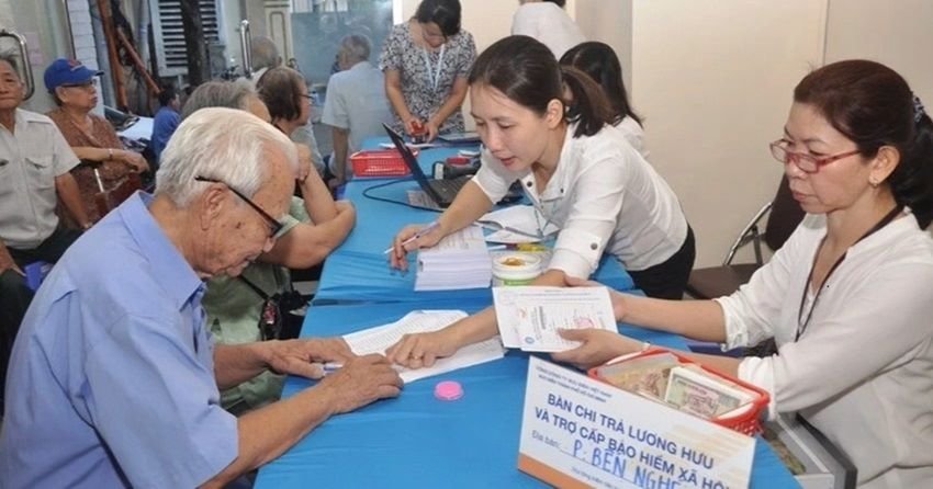 Người lao động phải đóng BHXH bao nhiêu năm thì nhận được mức lương hưu tối đa?
