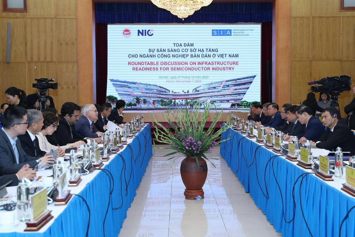 Nhiều 'ông lớn' Hoa Kỳ tăng gấp đôi số tiền đầu tư vào ngành bán dẫn Việt Nam