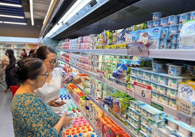 Bán lẻ tăng tốc, tận dụng cơ hội thị trường cuối năm