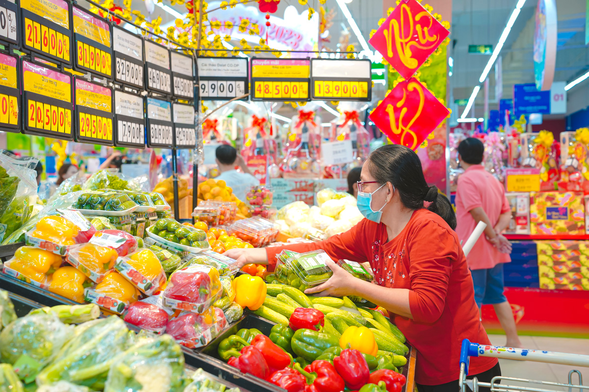 Người dùng thắt chặt hầu bao, doanh nghiệp 'đau đầu' mùa Tết