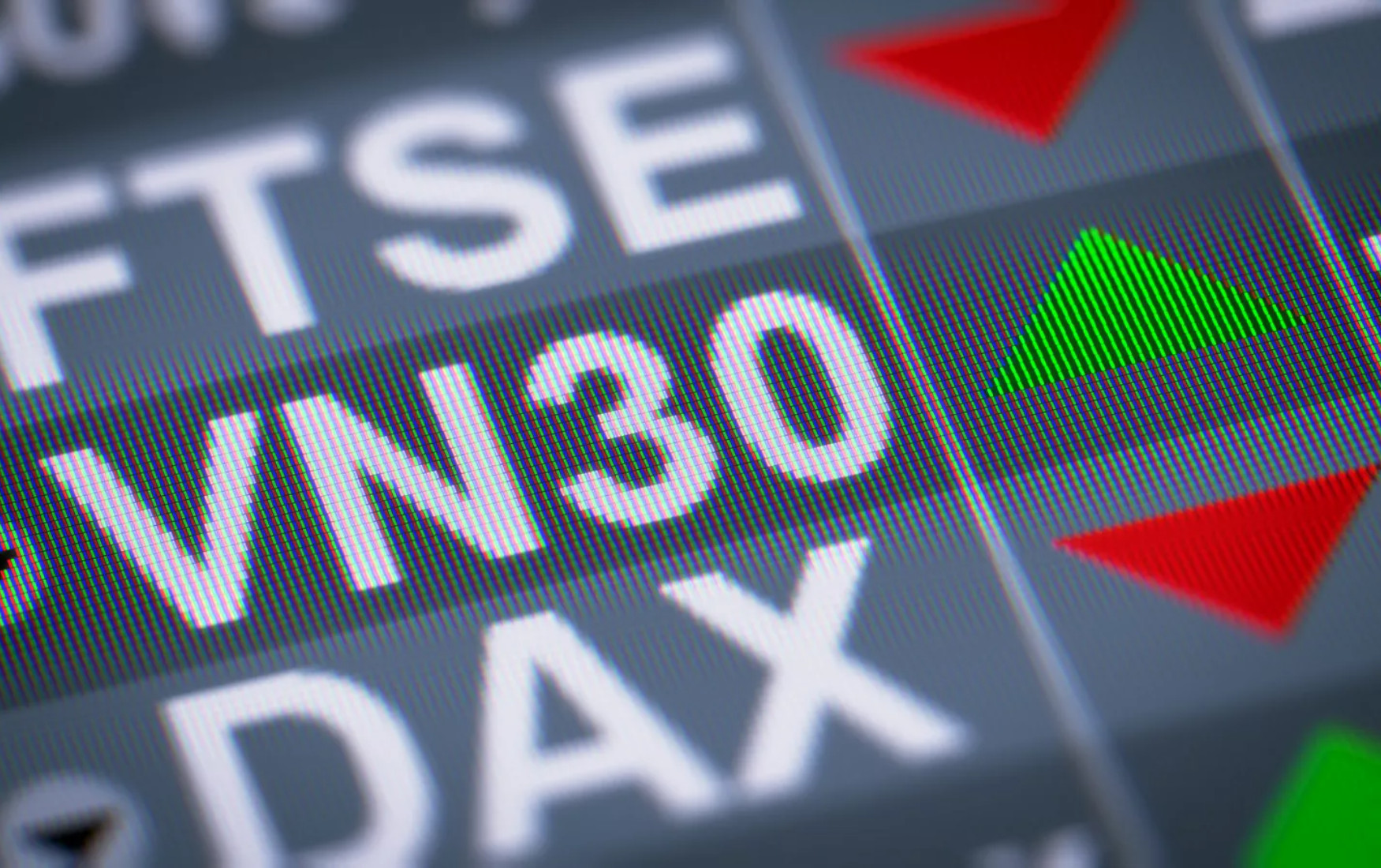 Tiếp đà thăng tiến, VN-Index trở lại mốc 1120