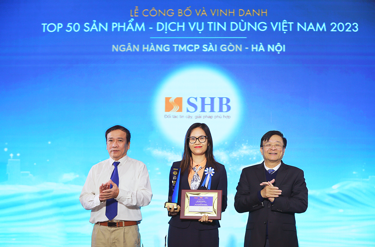 Thẻ tín dụng SHB VISA Platinum được vinh danh Top 50 sản phẩm dịch vụ tin dùng Việt Nam 2023