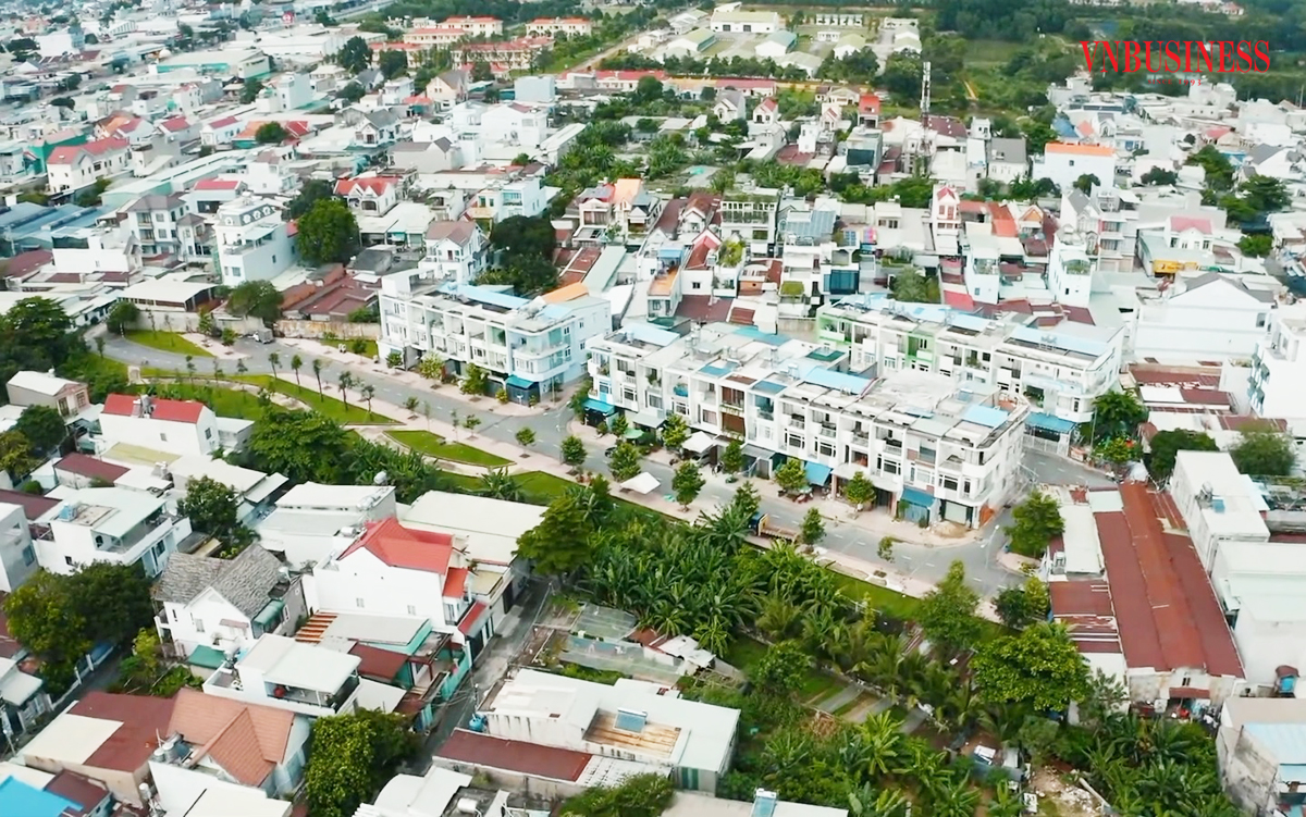 Gỡ vướng bất động sản: Nước chảy chỗ trũng?