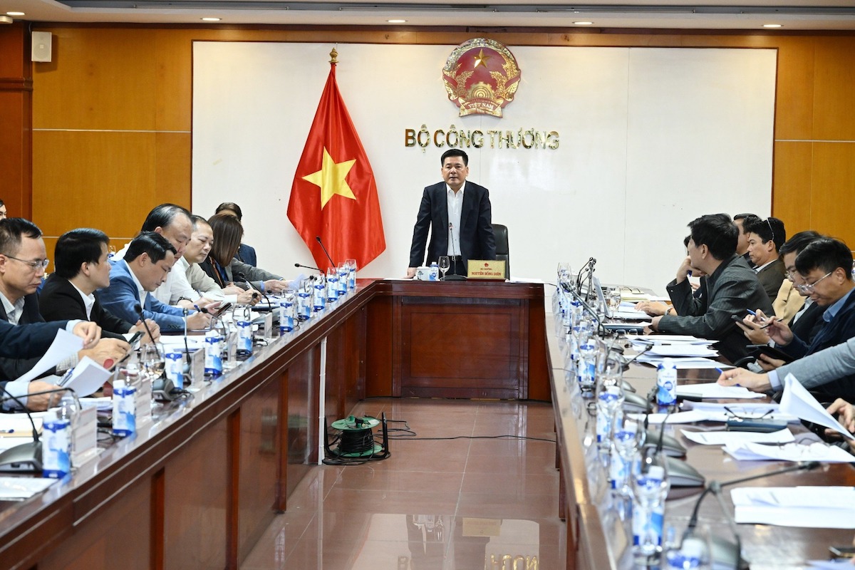 Năm 2024 cần tối thiểu 28,42 triệu m3/tấn xăng dầu, Bộ trưởng Công Thương yêu cầu có kịch bản điều hành theo tháng