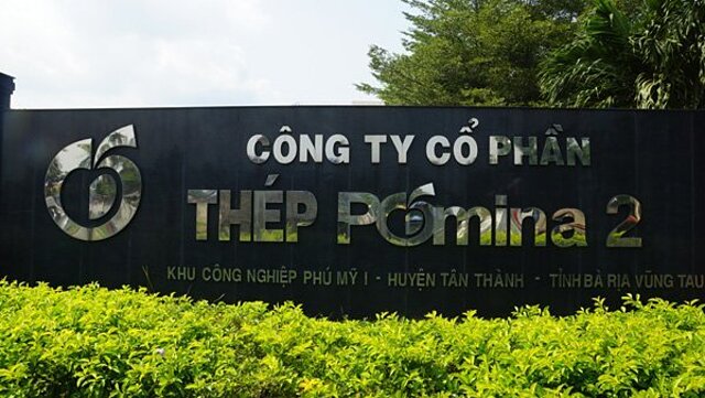 Người thân của Chủ tịch Thép Pomina lại đua nhau 'xả hàng'