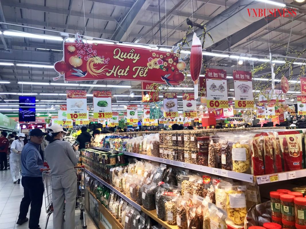 Nhu cầu mua sắm Tết tăng mạnh, doanh nghiệp đẩy mạnh 'tung chiêu' hút khách