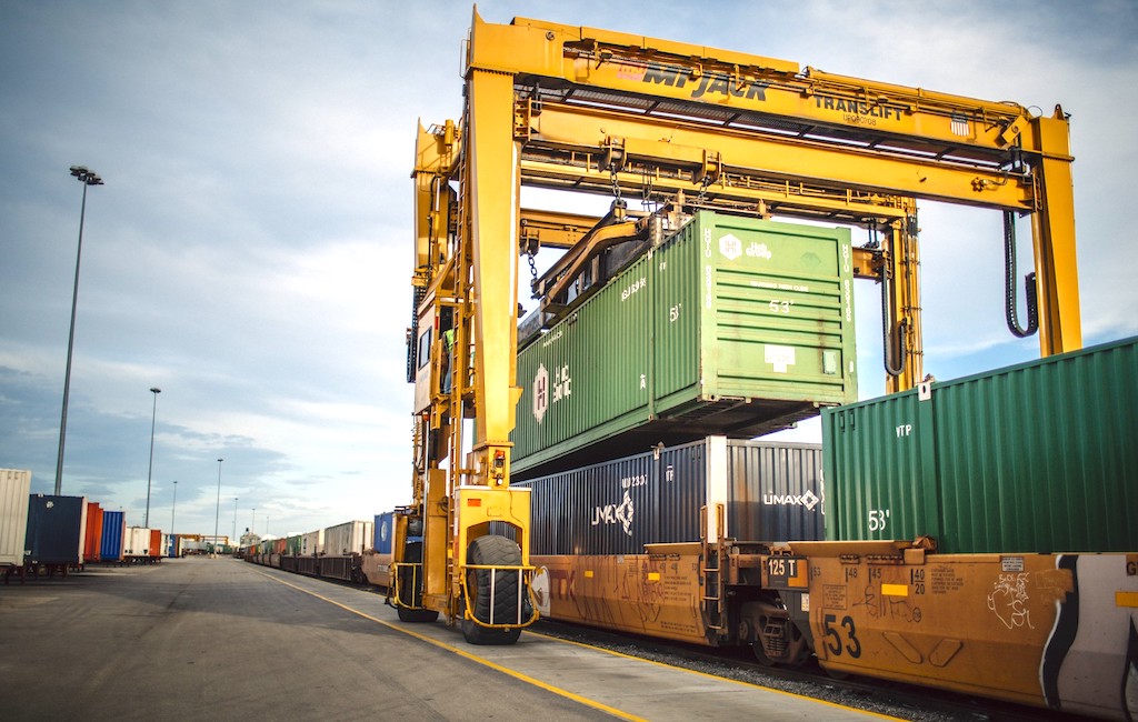 ‘Chắp cánh’ logistics cho nông sản Việt thâm nhập sâu thị trường Trung Quốc