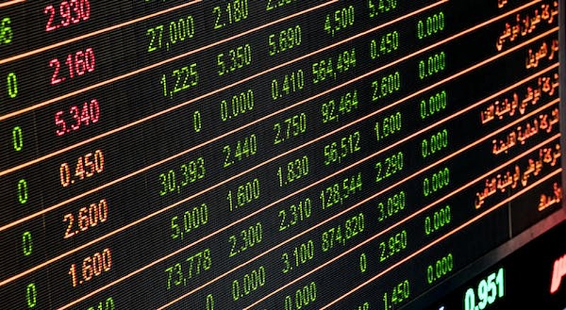 Áp lực bán tăng cao, VN-Index tạm ngưng chuỗi tăng điểm