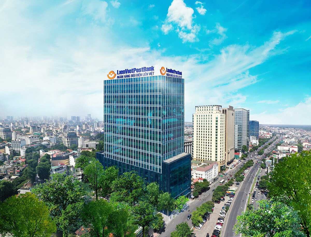 Hai phó tổng giám đốc LPBank đăng ký bán gần 1,2 triệu cổ phiếu LPB