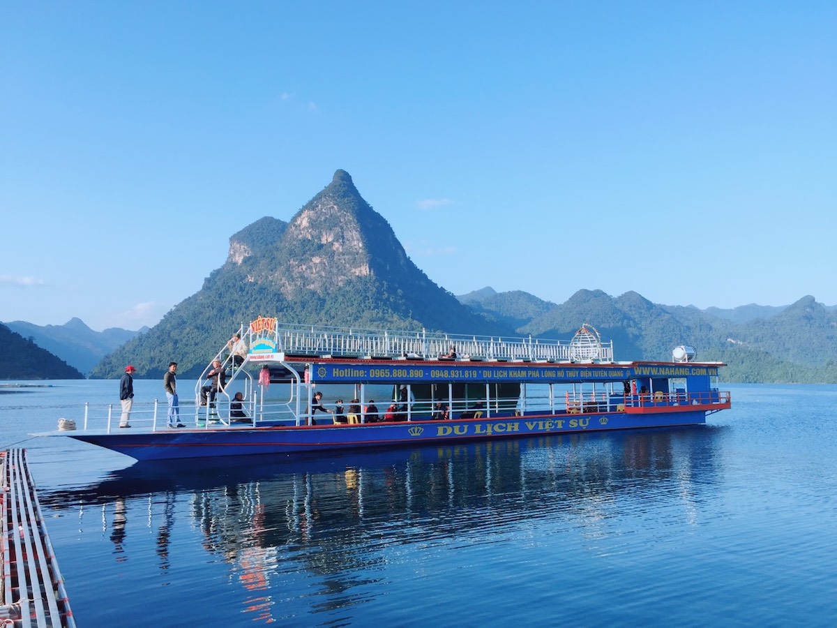Giá vé máy bay tăng, doanh nghiệp lo khó làm tour nội địa